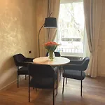 Pantheon Urbes Collection