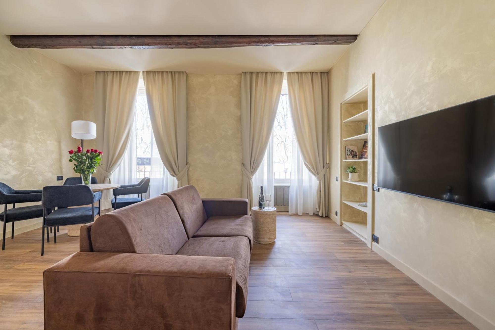 Pantheon Urbes Collection *
