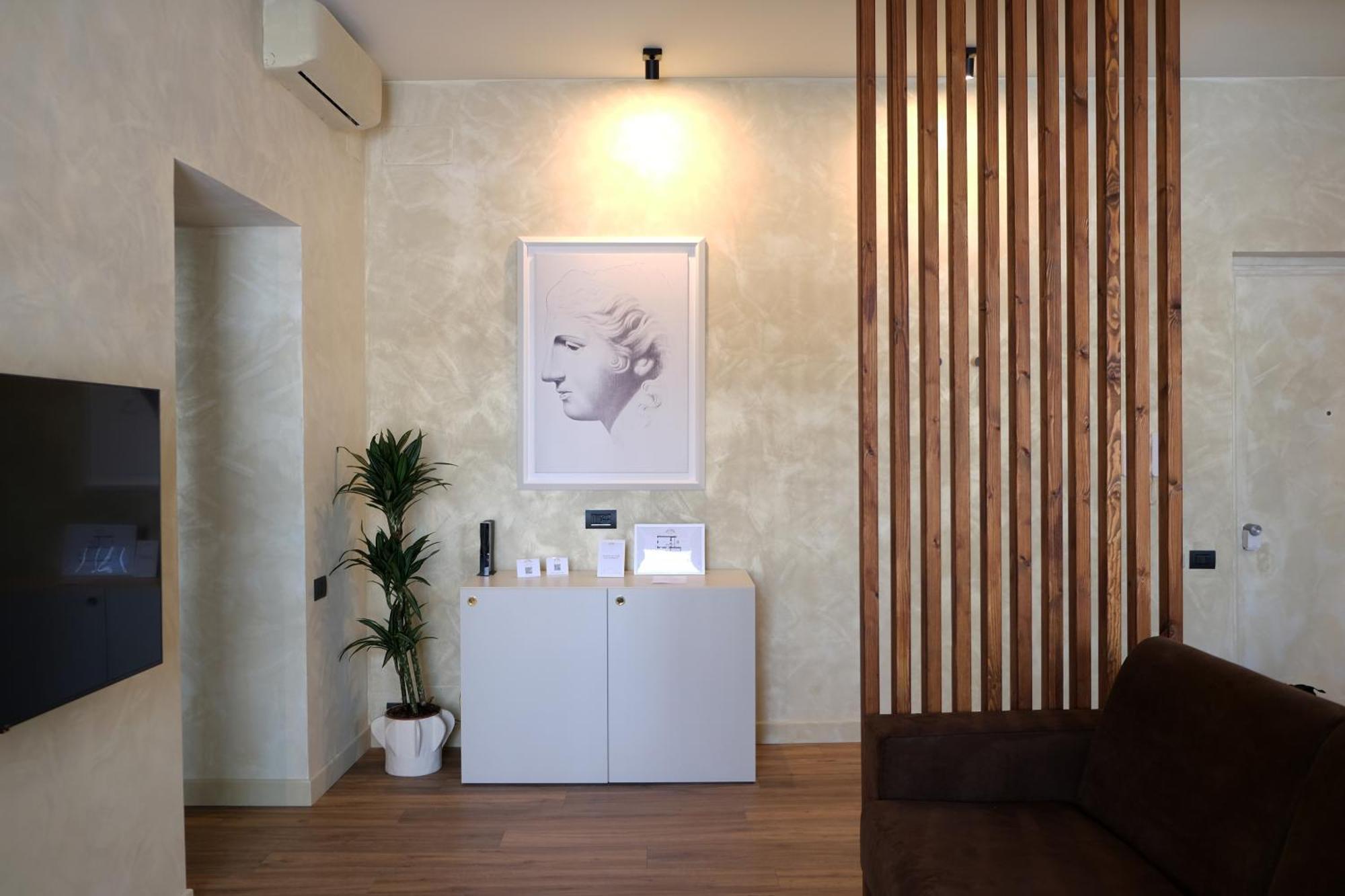 Pantheon Urbes Collection