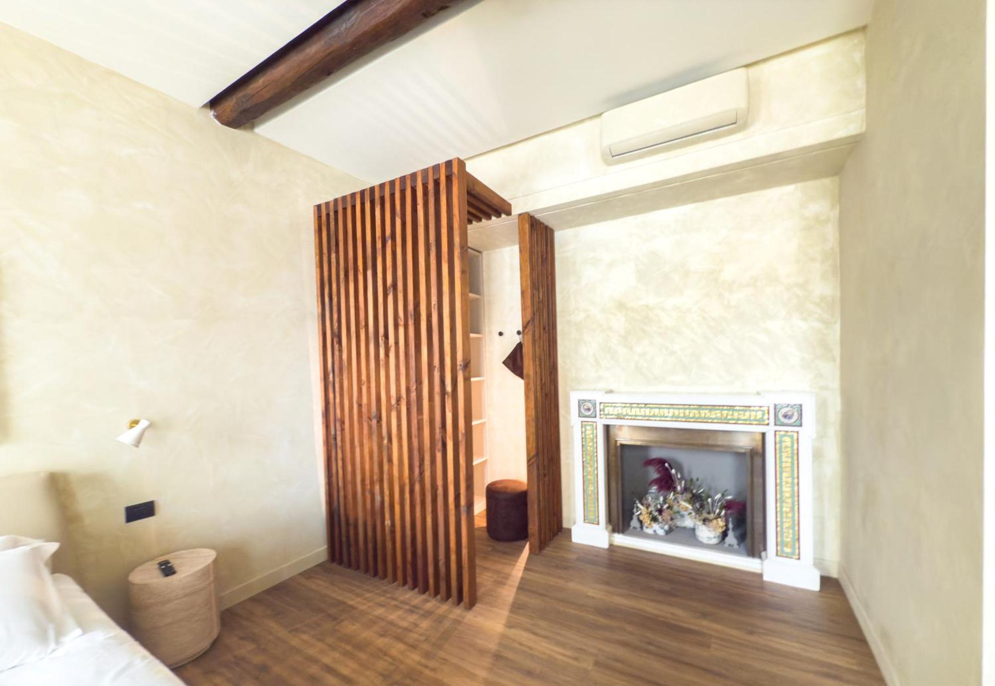 Pantheon Urbes Collection